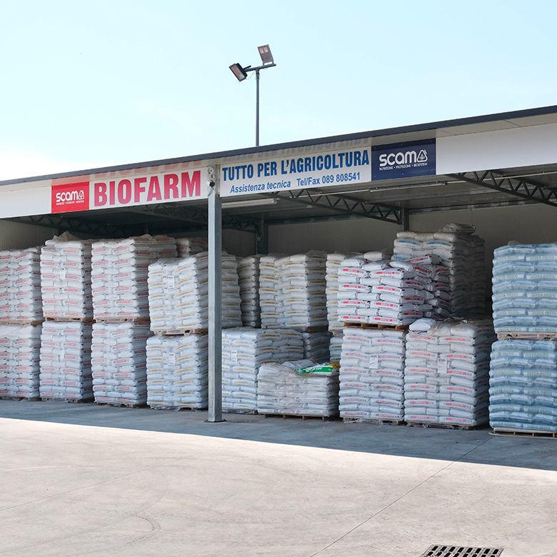 Biofarm Toriello: Agrofarmaci, Mangimi, Concimi, Attrezzature agricole