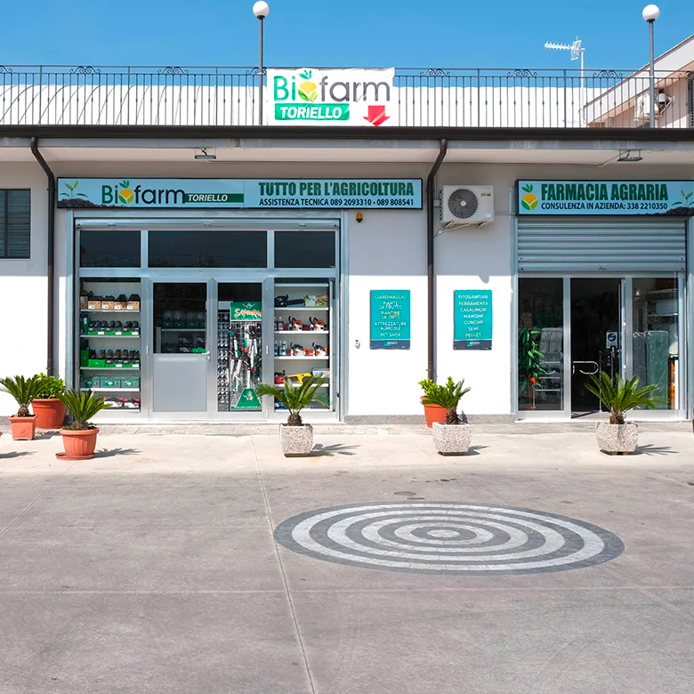 azienda-biofarm-toriello-entrata-pannelli